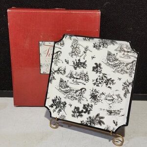 Toile a Good Night by GRASSLANDS ROAD
Set of 4 plates (no box)